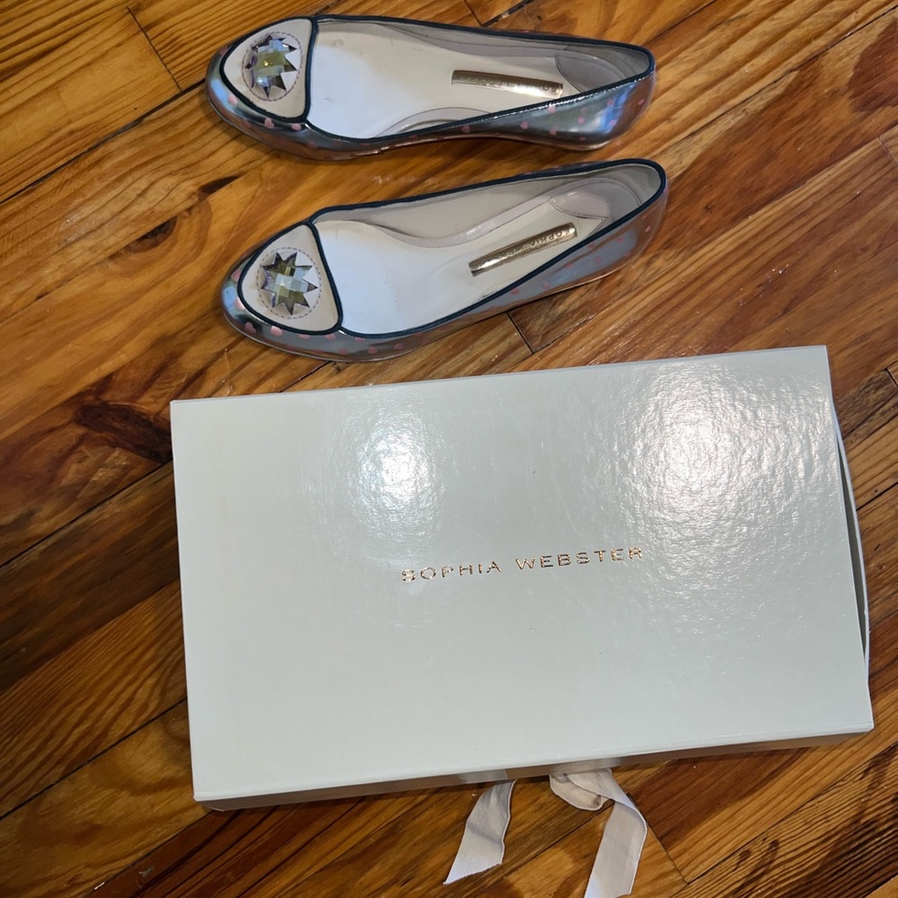 Sophia Webster Silver Flats with pink hearts